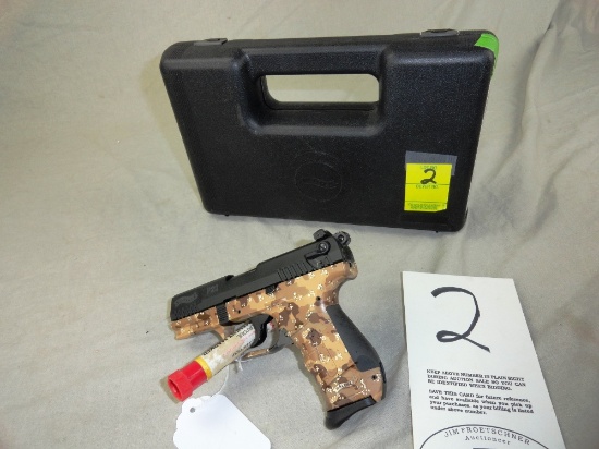 2. Walther P22 Auto, 22-Cal., SN:L419712, Desert Camo/Black w/Box (HG)