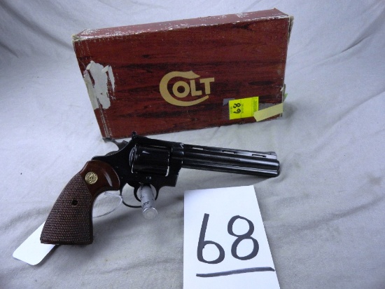 68. Colt Diamondback, Revolver, 22-Cal., SN:R56645,  6", Unfired w/Box (HG)
