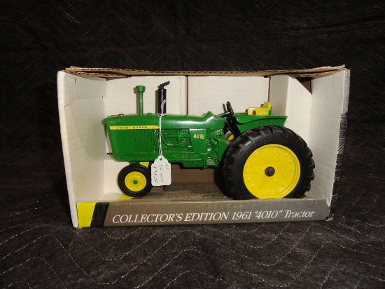 JD 4010  Gas Tractor