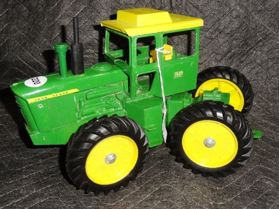 JD 7520 4WD Tractor