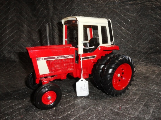 IH 1586 WF Tractor, Duals, Cab, New