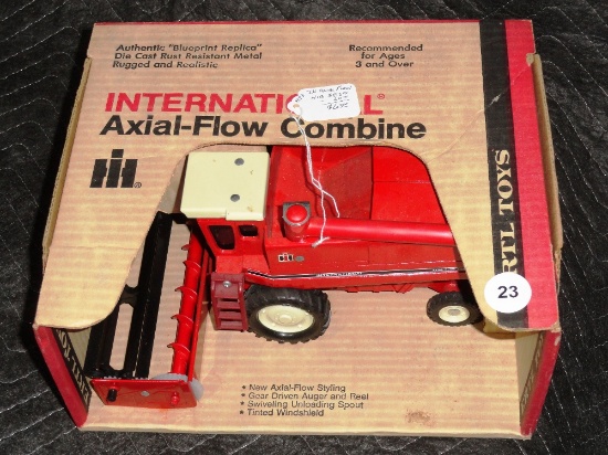 IH Axial-Flow Combine NIB, #413, Red Box