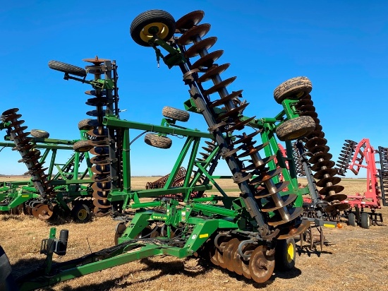 2004 JD 637 Wheatland 37' 10" Disc Harrow