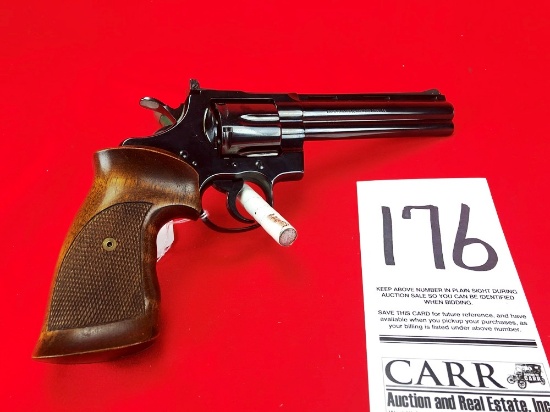 Colt Python 357 Mag Cal., 6" Bbl., Blue Target Grips Mfg. 1969, SN:E29795 (Handgun)