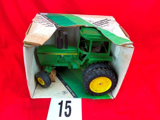 John Deere Sound Guard w/Box