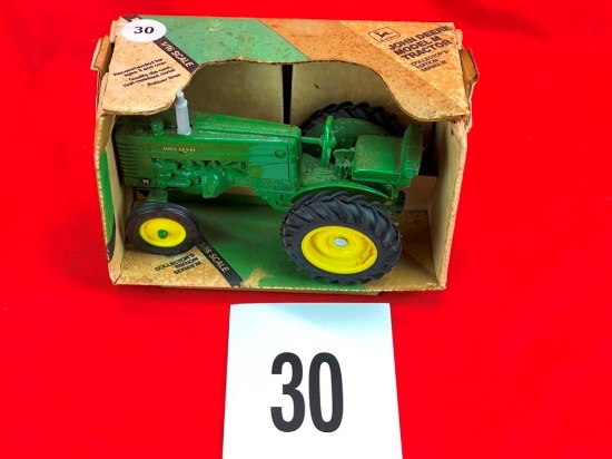 John Deere M w/Box