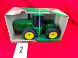 John Deere 8760 Tractor w/Box