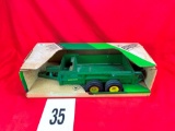 John Deere Hydra-Push Spreader w/Box