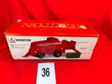 Hesston 4755 Baler w/Box