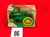 John Deere A w/Box