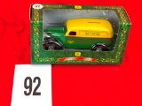 John Deere 1938 Panel Truck w/Box