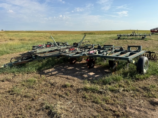 Sunflower Flex-King Undercutter, 7'x5' w/ Coulters & Pickers