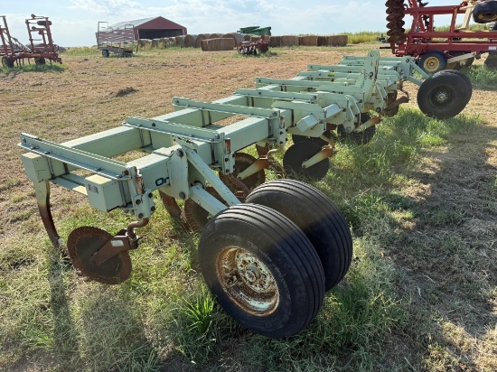 Orthman 9-Shank Ripper 603-256 w/ Coulters (21' wide)