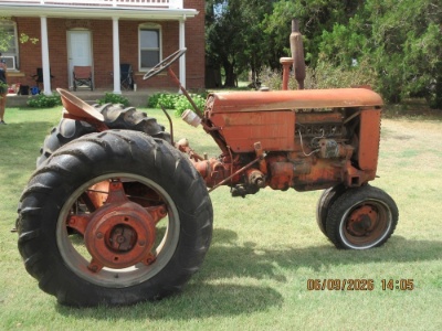 1947 Case VAC, Gas, Needs Battery, VIN:5157987