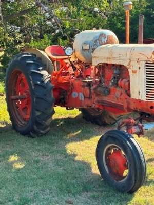 1955 Case 400, Propane, VIN:8067720