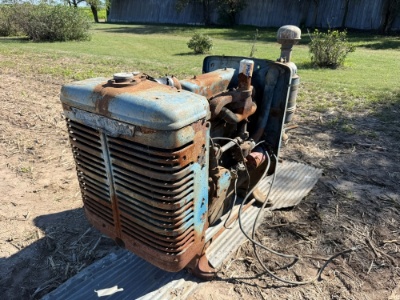 I4 IHC Motor (distributor not included, will be removed)