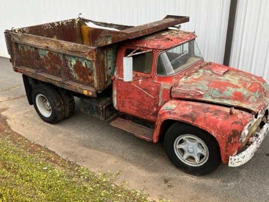 1956 Ford F800 Dump Truck