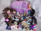 Mixed Bratz dolls etc