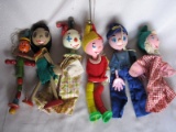 Mixed six vintage puppets with wood heads. Also heaps of vintage heads meta