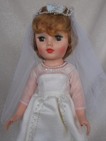 English Chiltern 'Fashion Bride' vinyl 1960s 41cm. Brown sleep eyes, homema