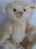 Classic Steiff bear 15