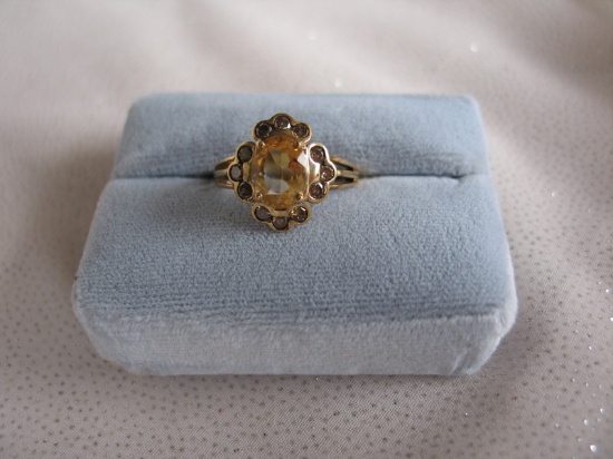 Ladies 10K Yellow Gold Diamond & Citrine Quartz dress ring, stamped 10K. Br
