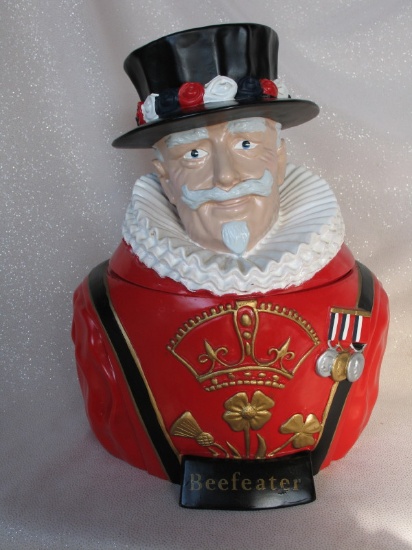 British Featherfoam Ltd 'Beefeater' 1960s Yeoman guard ice bucket. All orig