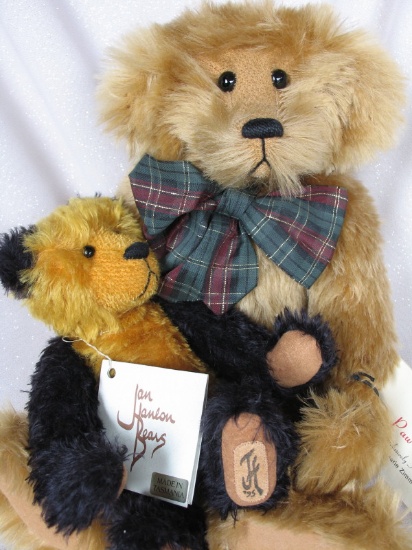 Two Artist Bears. Paw Quette tan mohair 46cm LE 'Humphrey' signed by Marie