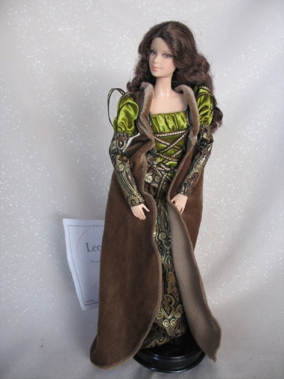 Mixed over 25 Teen fashion dolls:- include pink label Barbie Leonardo da Vi