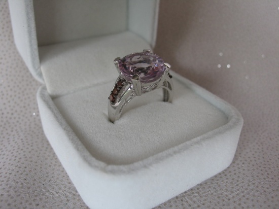 Ladies 10K White Gold Amethyst & Diamond dress ring stamped 10K. Light purp