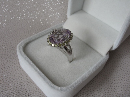 Ladies 14K White Gold Amethyst & Diamond dress ring, stamped 14K. Light pur