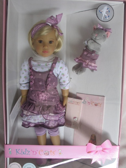NRFB German Sonja Hartmann "Kidz N Cats" Grace 46cm fully articulated girl.