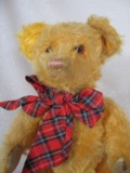 English Alpha Farnell c1950s bear, 90% gold mohair coverage 16