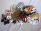 Box of doll clothes etc:- Mixed sizes/condition up to 24
