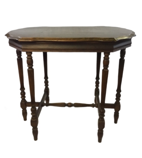 Vintage Antique 6/legged table