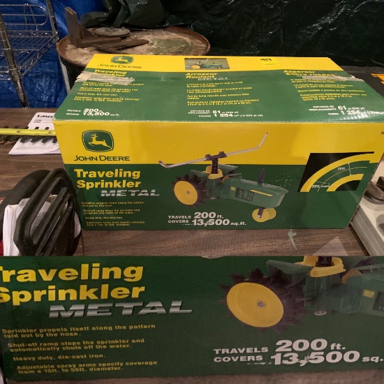 John Deere Traveling metal sprinkler