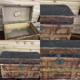 Vintage Child or Doll Trunk