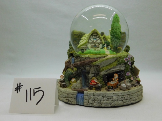 Walt Disney Music Globe "Hi Ho Hi Ho"