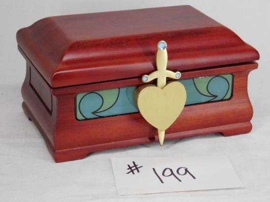 DISNEY SNOW WHITE EVIL QUEEN LIMITED WATCH/ JEWLERY BOX