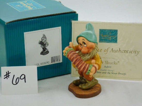 Walt Disney Snow White and The Seven Dwarfs, Bashful "Aw Shucks"