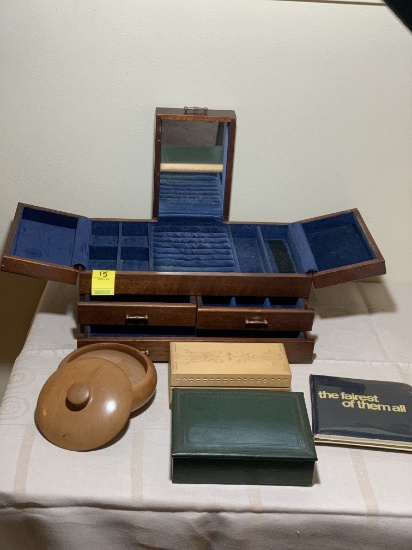 JEWELRY BOXES AND WALLETS