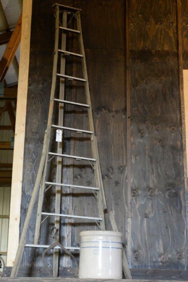 ORCHARD LADDER, METAL CLAMP AND CROCK