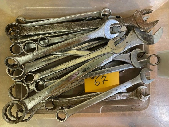 LARGE WRENCHES LOT
