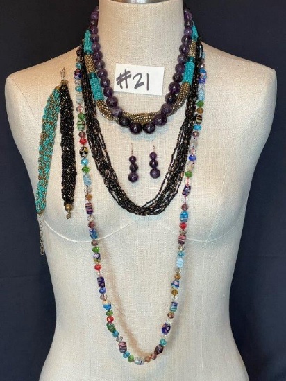 BEADED NECKLACES AND BRACELETS, BEADED STONE NECKLACE AND EARRING SET"