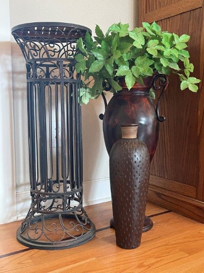 HOME DÉCOR: METAL PLANT STAND, AND TWO VASES.