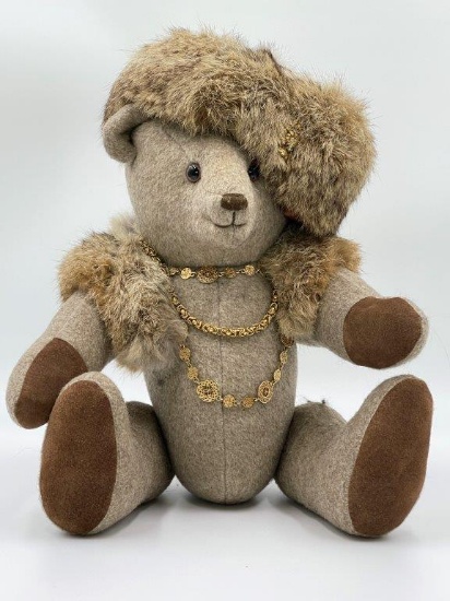 TEDDY BEAR WITH FUR AND JEWELRY
