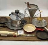 COLLECTION OF VINTAGE KITCHEN