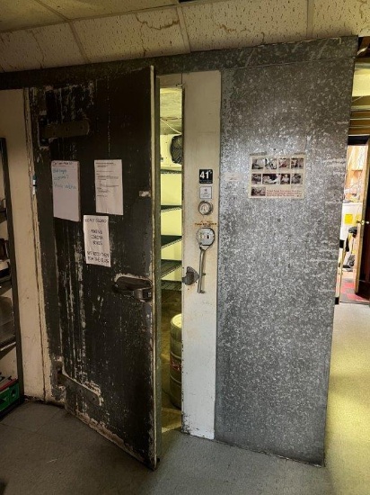 LARGE WALK-IN COOLER WITH ALL CONTENTS SEEN IN PHOTOS FOR THIS LOT