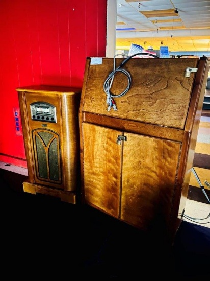 GOLDEN AGE RADIO AND CABINET