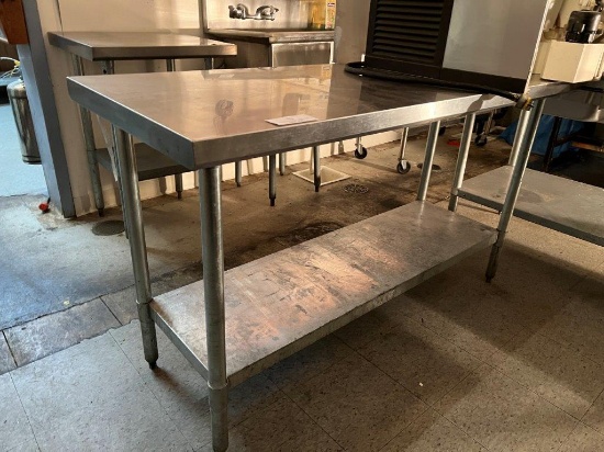 STAINLESS STEEL TABLE